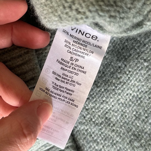 VINCE Mélange Merino Wool Cashmere Vneck Sweater Sea Foam Green - Picture 7 of 8